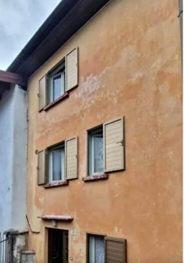 Casa monolocale in vendita in Via Enfretez, Tolmezzo