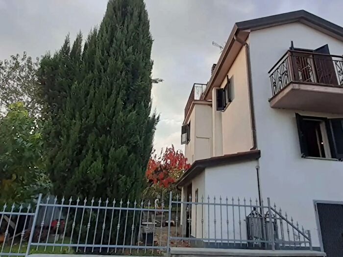 Casa con 7 locali in vendita in Via della Tigre, Perugia