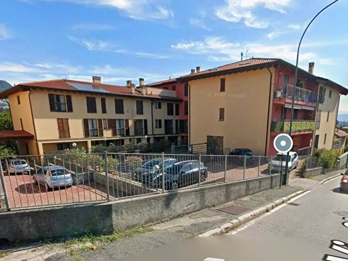 Appartamento monolocale in vendita in Via Clerici, Erba