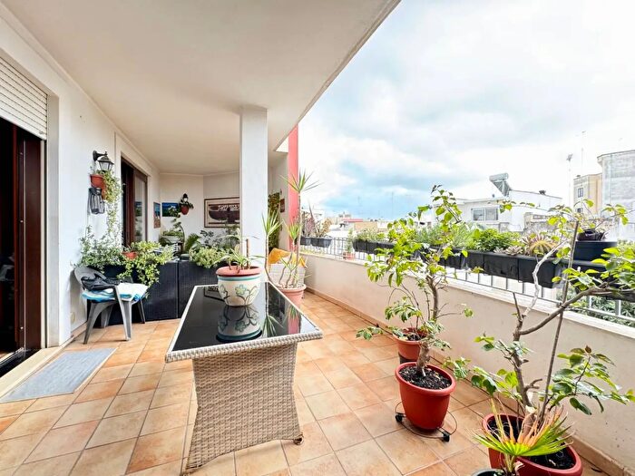 Appartamento con 6 locali in vendita in Via Guglielmo Marconi, Trepuzzi