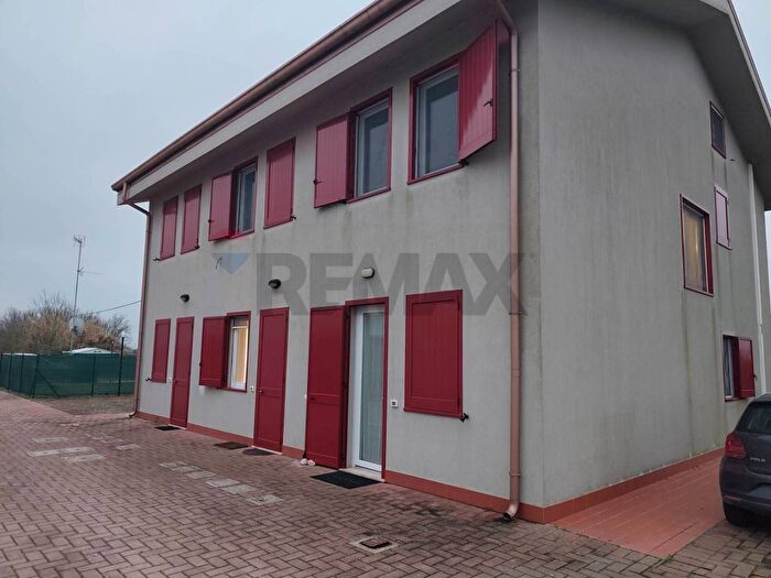 Casa con 5 locali in affitto in Gaibanella, Ferrara