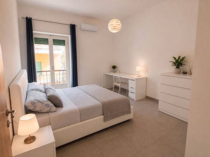 Appartamento bilocale in affitto in Via Angelo Andrea Zottoli, Centro, Salerno