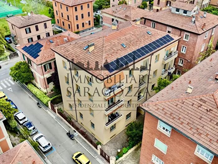 Appartamento con 5 locali in vendita in Via Francesco Orioli, Bologna