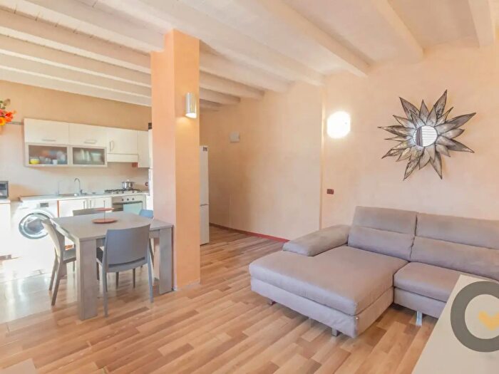 Casa con 5 locali in vendita in Via Cavour, Mornago