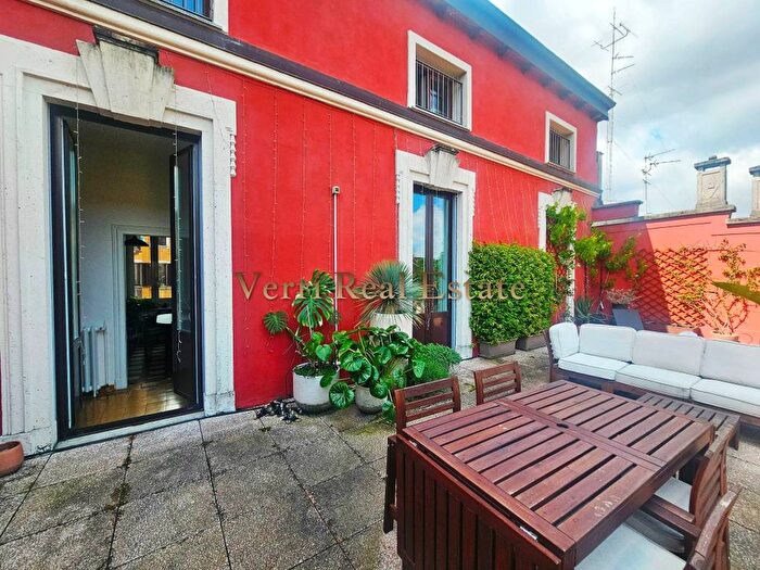 Appartamento quadrilocale in affitto in Via Cadore, Cadore, Milano