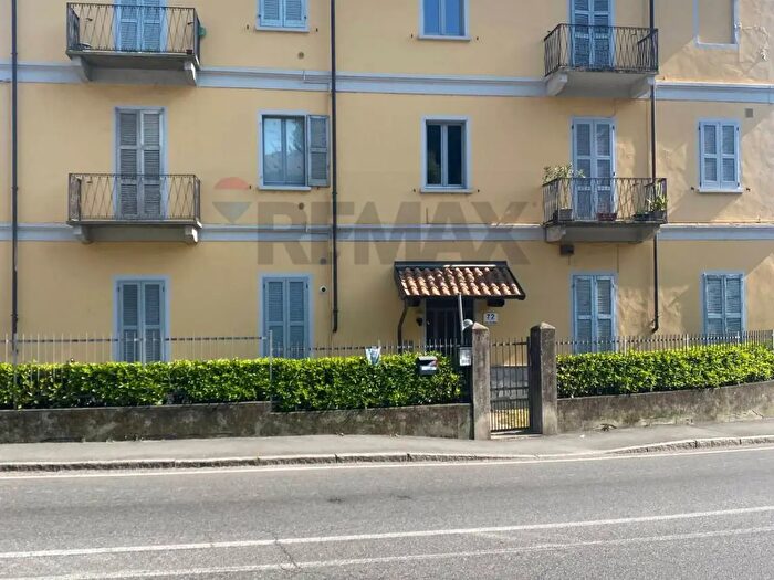 Appartamento bilocale in affitto in Via Roma, Arona