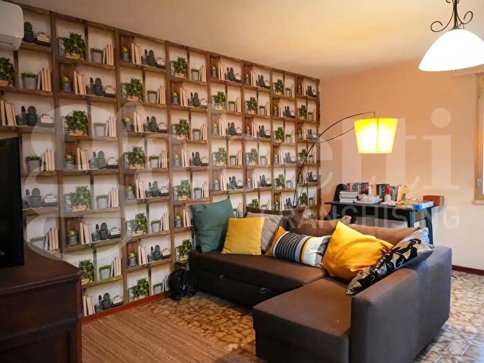 Casa con 5 locali in vendita in Via Parona, Lugo