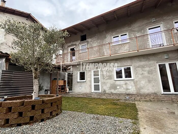 Case in Vendita e in Affitto - 2