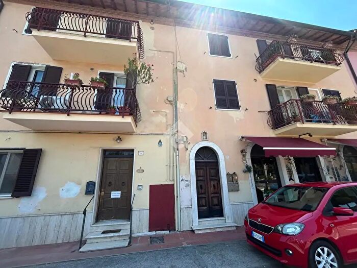 Appartamento trilocale in vendita in Via dei Vigneti, Perugia