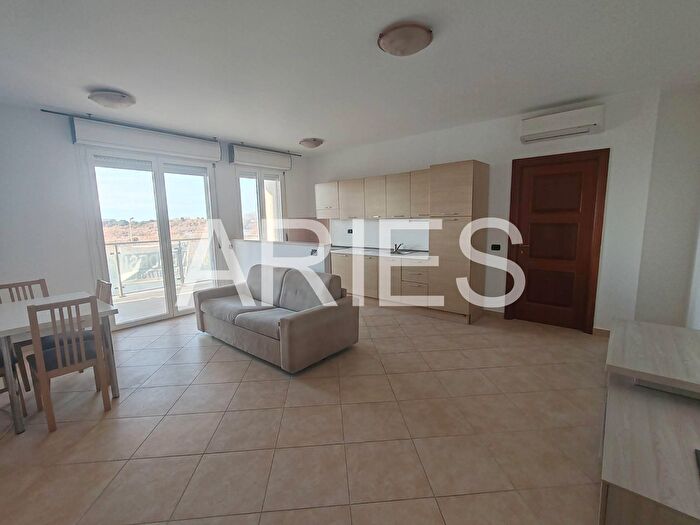 Appartamento bilocale in vendita in Largo del Porto di Roma, Roma