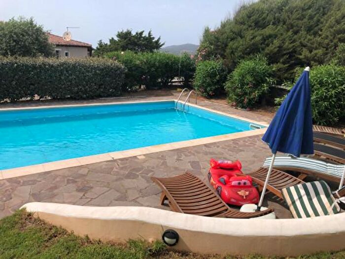 Appartamento trilocale in vendita in Via Casaraccio, Stintino