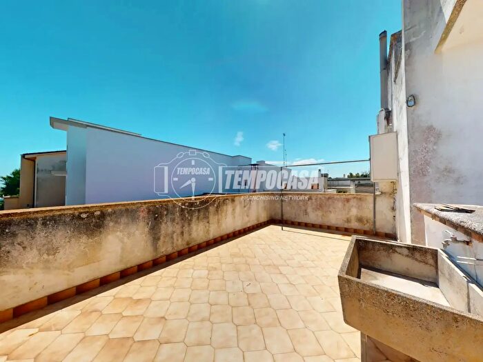 Casa con 10 locali in vendita in Via Don Luigi Sturzo, Corigliano D'Otranto