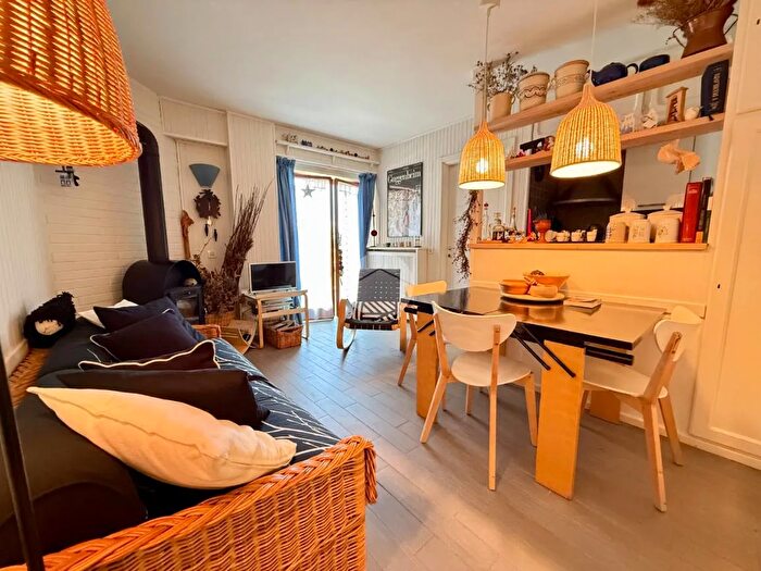 Appartamento trilocale in vendita in Strada S Leucio, Rocca Di Mezzo