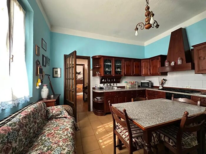 Casa quadrilocale in vendita in Castelvetro Piacentino