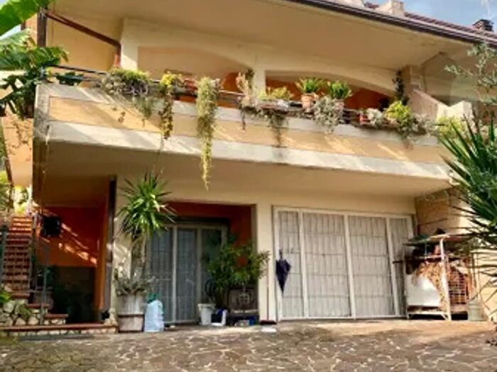 Casa con 5 locali in vendita in Via Rosario Romeo, Tivoli