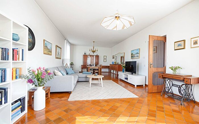 Casa con 10 locali in vendita in Piazza IV Novembre, Bastia Mondovi