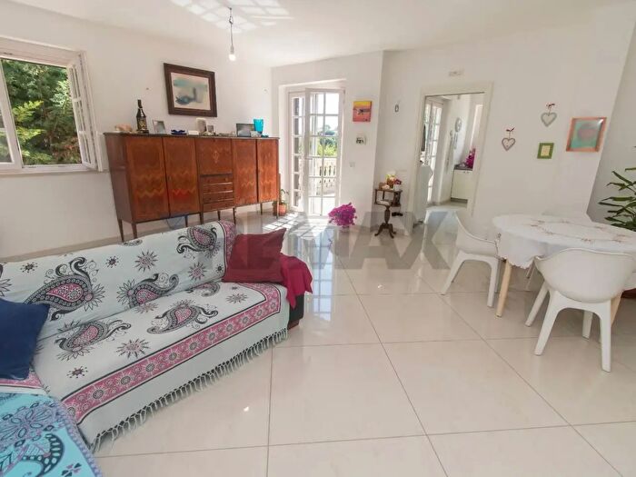 Casa con 11 locali in vendita in San Vito Chietino