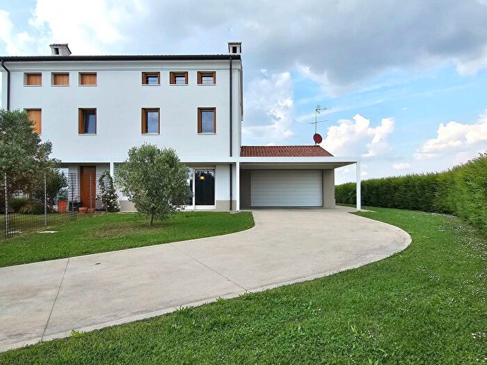 Casa con 5 locali in affitto in Via Frassena', Castegnero
