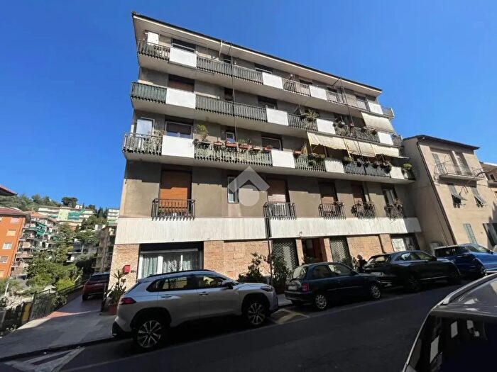 Appartamento quadrilocale in vendita in Salita Vallone Santa Lucia, Imperia