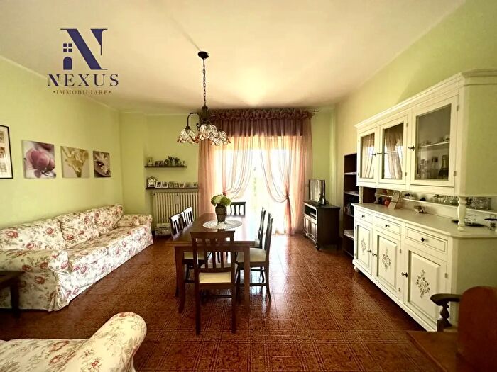 Casa con 5 locali in vendita in Fossombrone