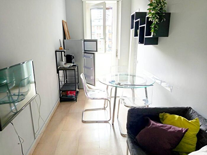 Appartamento trilocale in affitto in Piazzale Lodi, Porta Romana Medaglie dOro, Milano