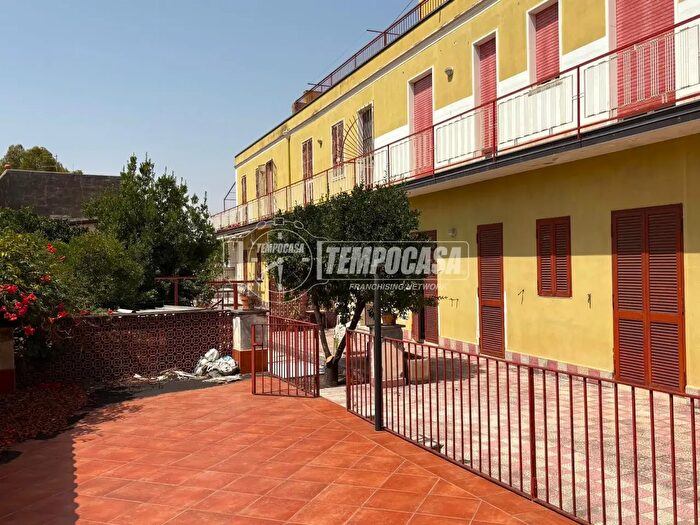 Appartamento trilocale in vendita in Via Etnea, Gravina Di Catania