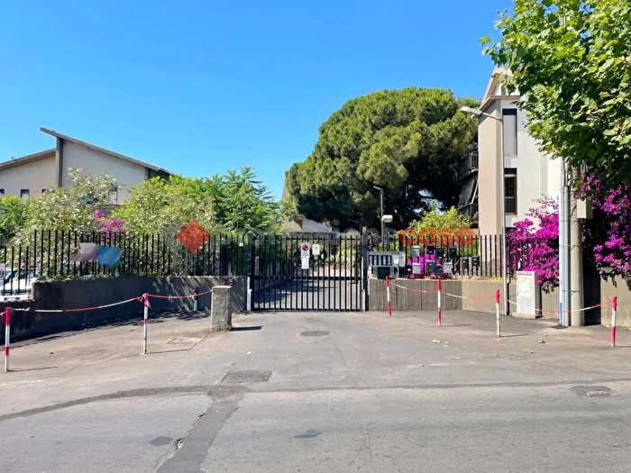 Appartamento monolocale in vendita in Via Stazione, Aci Castello