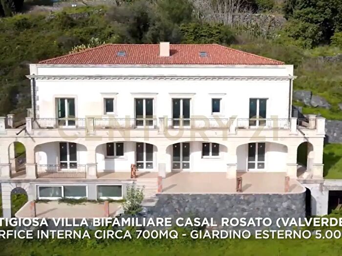 Casa con 12 locali in vendita in Via Casalrosato, Valverde
