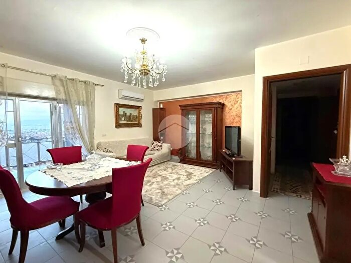 Appartamento trilocale in vendita in Via Petrazza, Messina