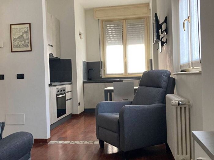 Appartamento bilocale in affitto in Via Alessandro Manzoni, Centro Storico, Monza