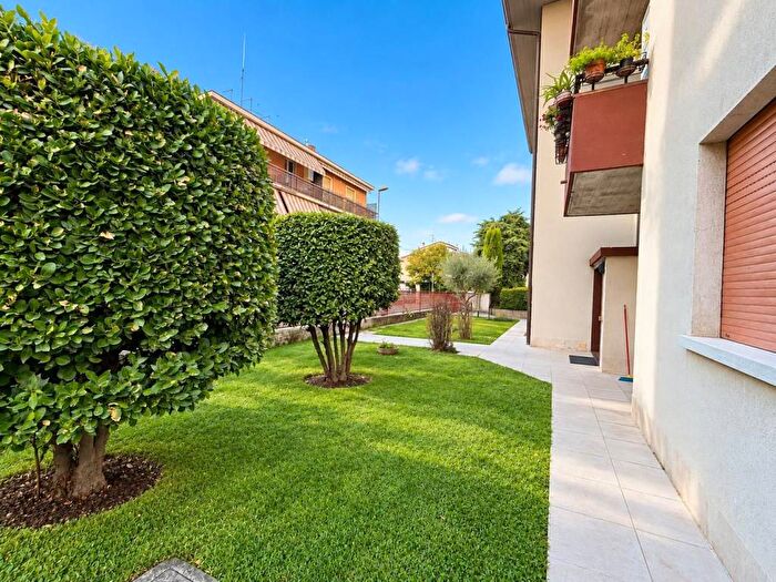 Appartamento quadrilocale in vendita in Via Settembre, San Martino Buon Albergo
