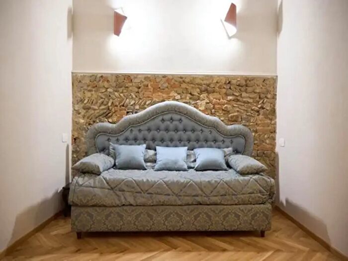 Appartamento quadrilocale in vendita in Via Fiesolana, Firenze