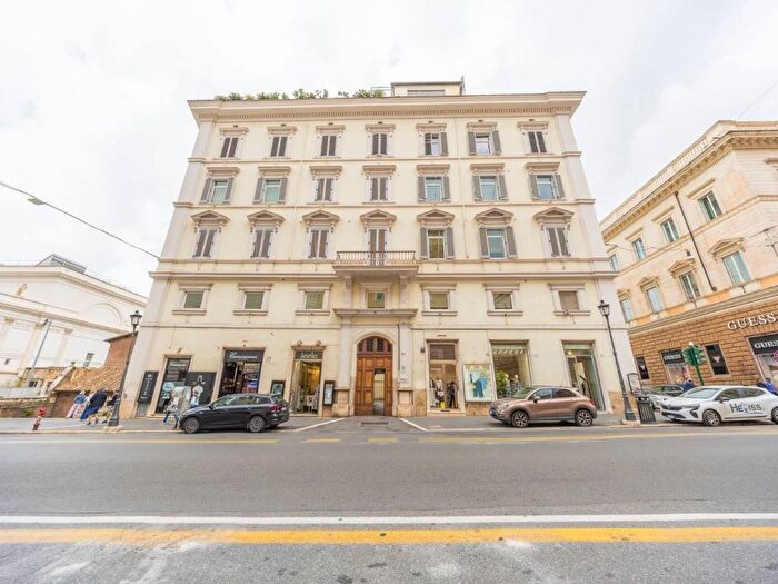 Appartamento bilocale in affitto in Via Nazionale, Monti, Roma