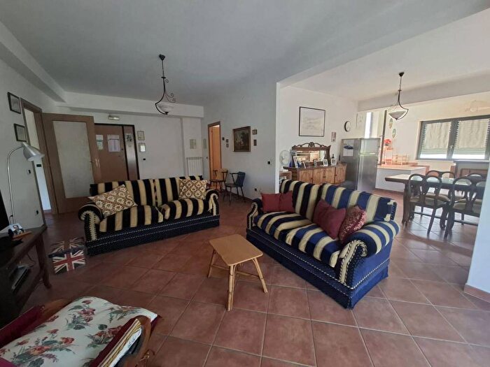 Appartamento trilocale in affitto in Via Baiolardo snc, Centro, Sora