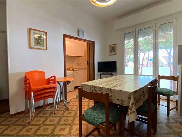 Appartamento trilocale in affitto in Viale Titano No Number, Pinarella, Cervia