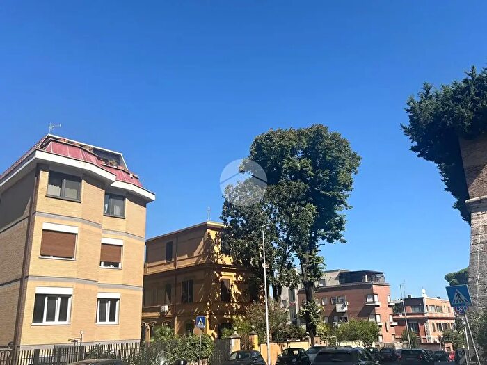 Appartamento trilocale in vendita in Viale Vaticano, Roma