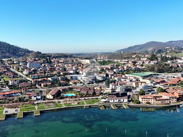Appartamento trilocale in affitto in Via G Marconi, Paratico