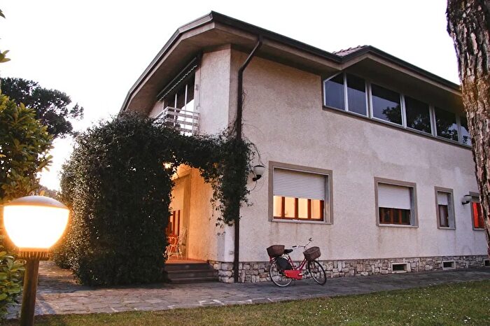 Casa trilocale in affitto in Via Ammiraglio Morin a, Forte Dei Marmi