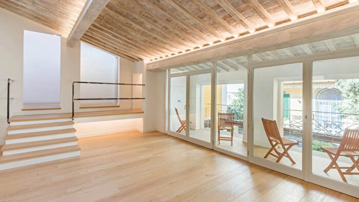 Appartamento con 5 locali in vendita in Firenze, Firenze