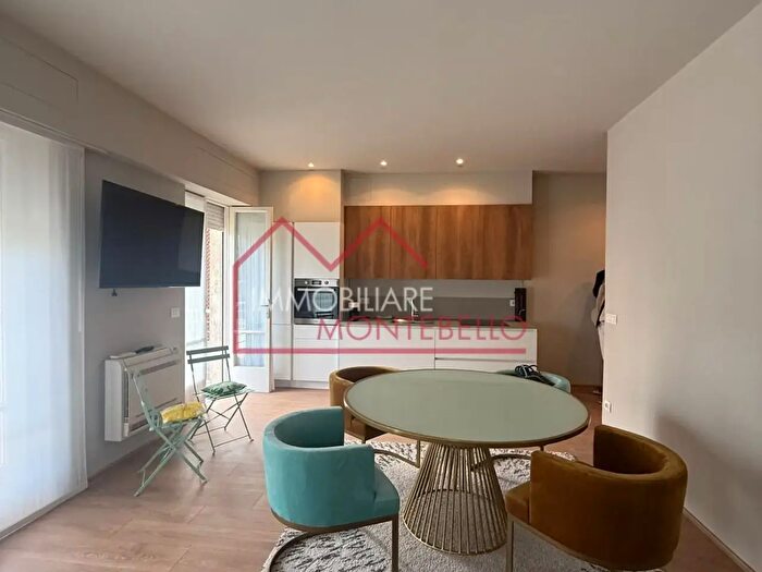 Appartamento trilocale in vendita in a Digione, Viareggio