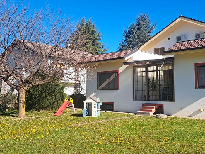 Case in Vendita e in Affitto - 3