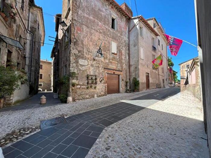 Appartamento bilocale in vendita in Via della Rocca, Orte