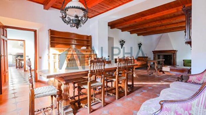 Appartamento con 6 locali in vendita in Piazza Guglielmo Marconi, Dovadola