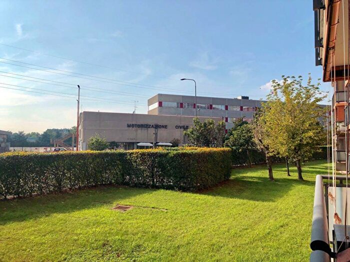 Appartamento trilocale in affitto in Via Francesco Cilea, Gallaratese, Milano