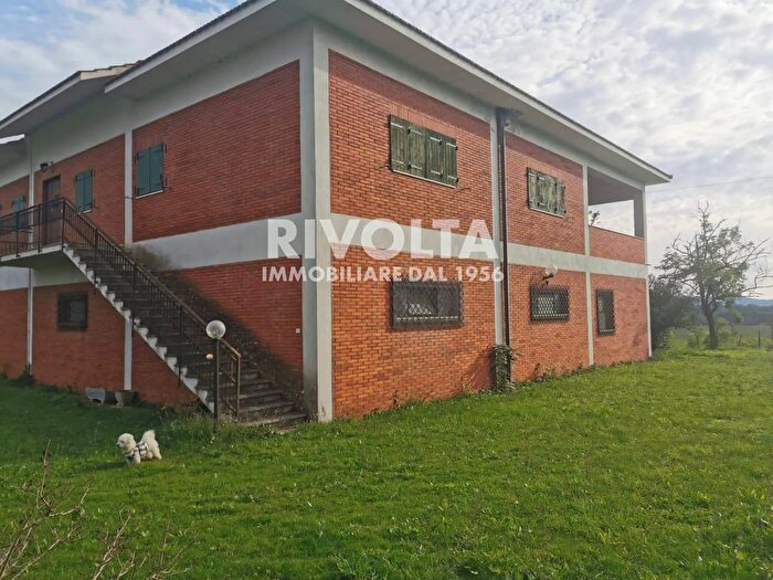 Casa con 6 locali in vendita in Pian delle Rose, Nepi