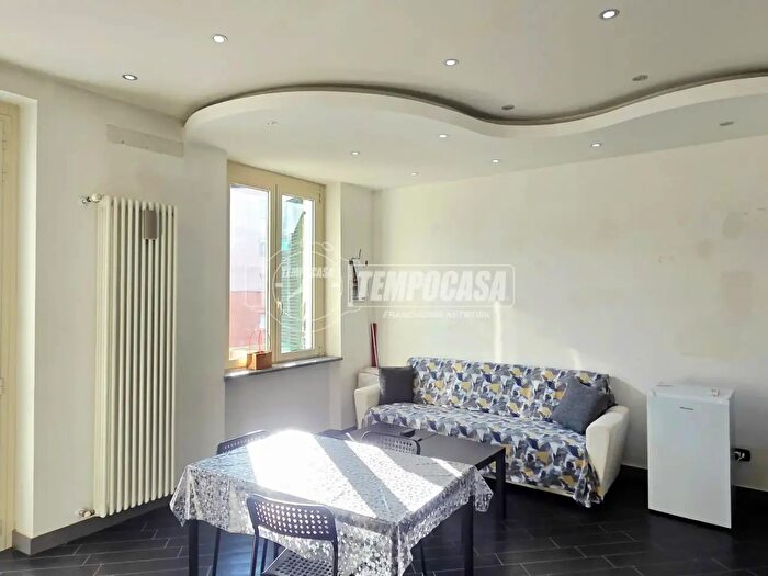 Appartamento trilocale in vendita in Via Viterbo, Torino