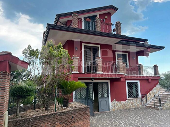 Casa con 8 locali in vendita in Via Pizzone Snc, Piedimonte Matese