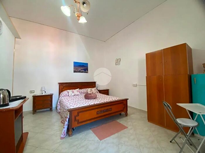 Appartamento monolocale in vendita in Corso Secondigliano, Napoli