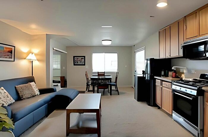 Appartamento trilocale in vendita in Via Rubra, Roma