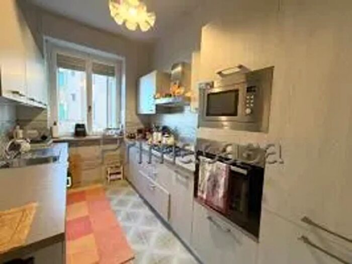 Appartamento con 5 locali in vendita in Via Carlo Alberto, Verona